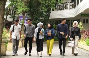 Kuliah sore di Malang